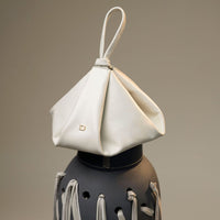 Silueta Bag in white leather – sculptural luxury handbag handcrafted by Danilo’s