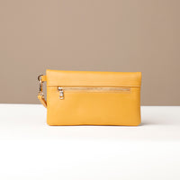 Karelia Clutch