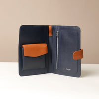 Globetrotters Document Holder