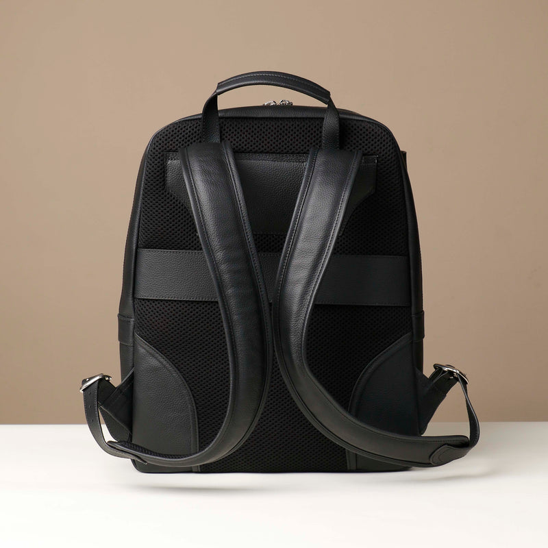 files/Backpack-evans-black-pebble-leather-danilos_2.jpg