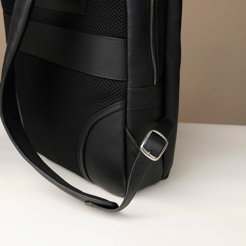 files/Backpack-evans-black-pebble-leather-danilos_8.jpg
