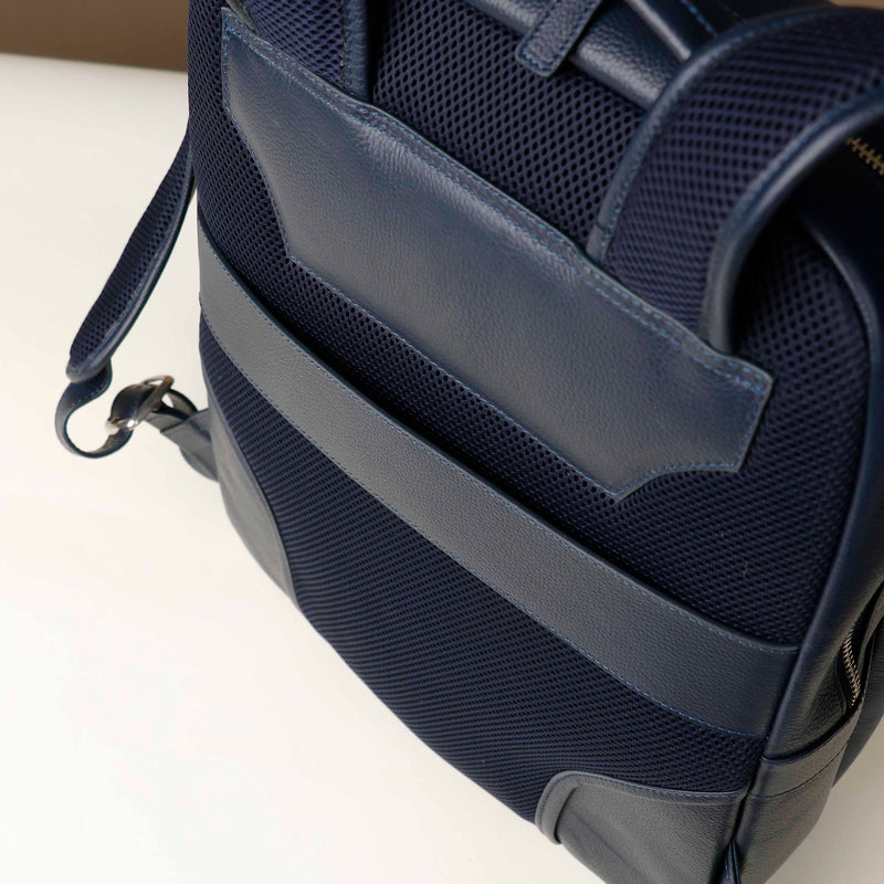files/Backpack-evans-dark-blue-pebble-leather-danilos_4.jpg