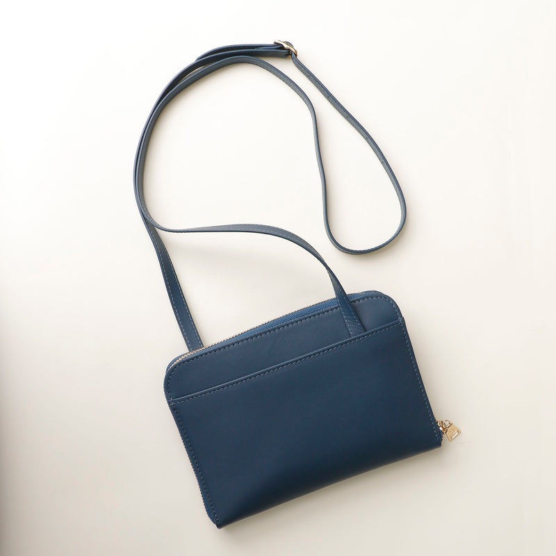 files/Crossbody-bag-Paulin-blue-leather-danilos_1_e201cc51-9c8d-48ac-8dae-d223e261a354.jpg