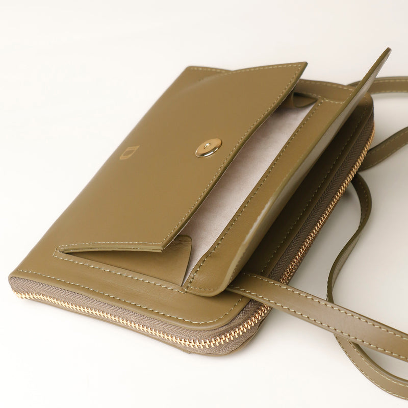 files/Crossbody-bag-Paulin-green-leather-danilos_2_d03f68ac-f193-402e-a9e8-66a06e1ed31a.jpg