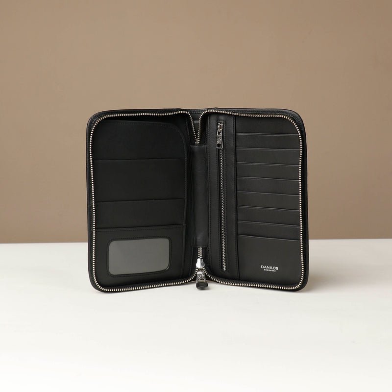 files/Document-portfolio-Alfaro-black-pebble-leather-danilos_3.jpg