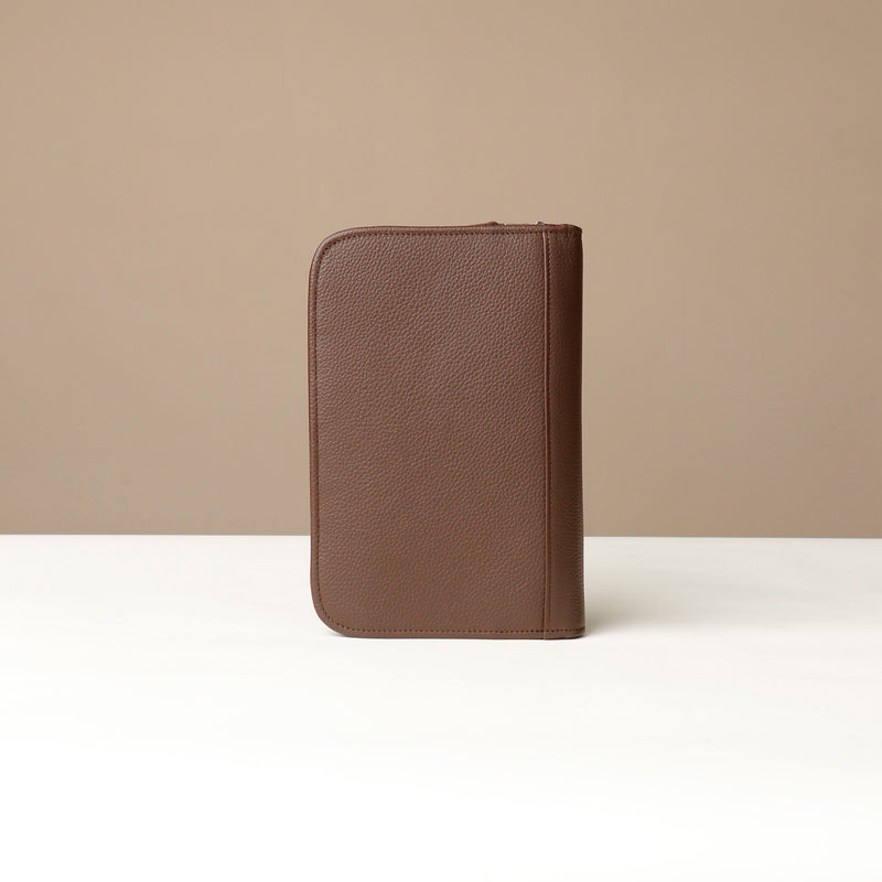 files/Document-portfolio-Alfaro-brown-pebble-leather-danilos_1.jpg