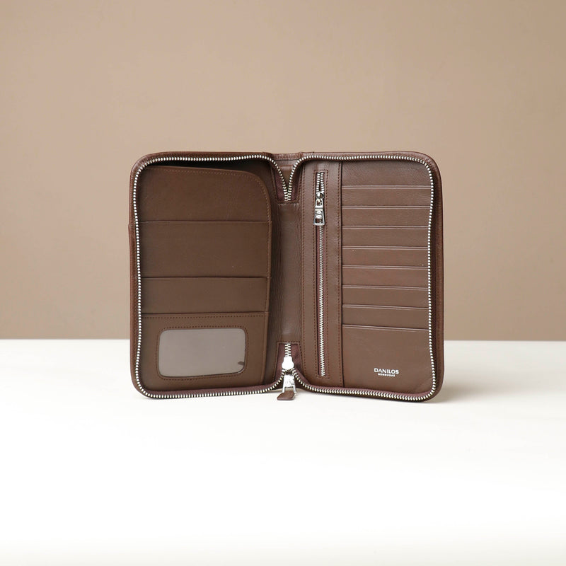 files/Document-portfolio-Alfaro-brown-pebble-leather-danilos_3.jpg