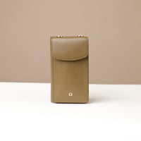 front view of a green danilos leather multi smartphone alessia over a beige background