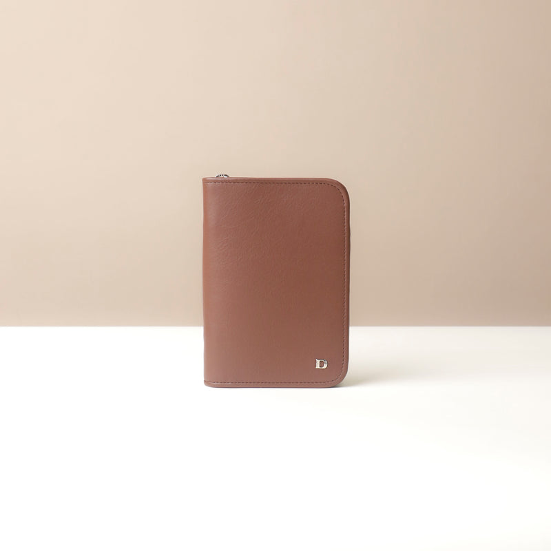 files/Passport-Case-Lovable-Brown-zipper-leather-danilos.jpg