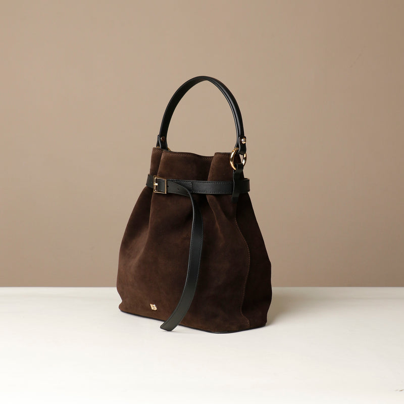 files/bucket-bag-sophie-black-suede-leather-danilos_1_b6fd1faa-769e-43c4-a2d3-6e30a5c140b3.jpg