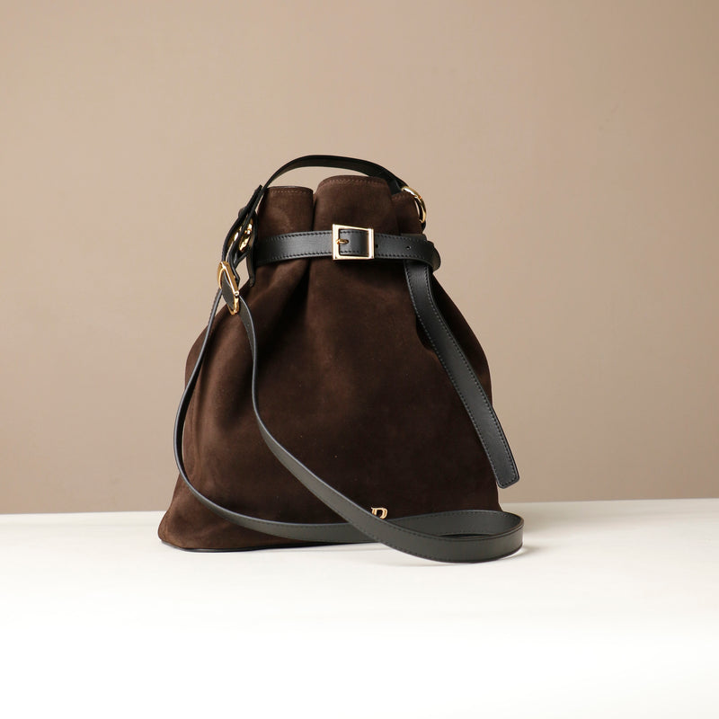 files/bucket-bag-sophie-black-suede-leather-danilos_5_eae40112-fd1f-4564-b1e4-bd351f1c02d6.jpg