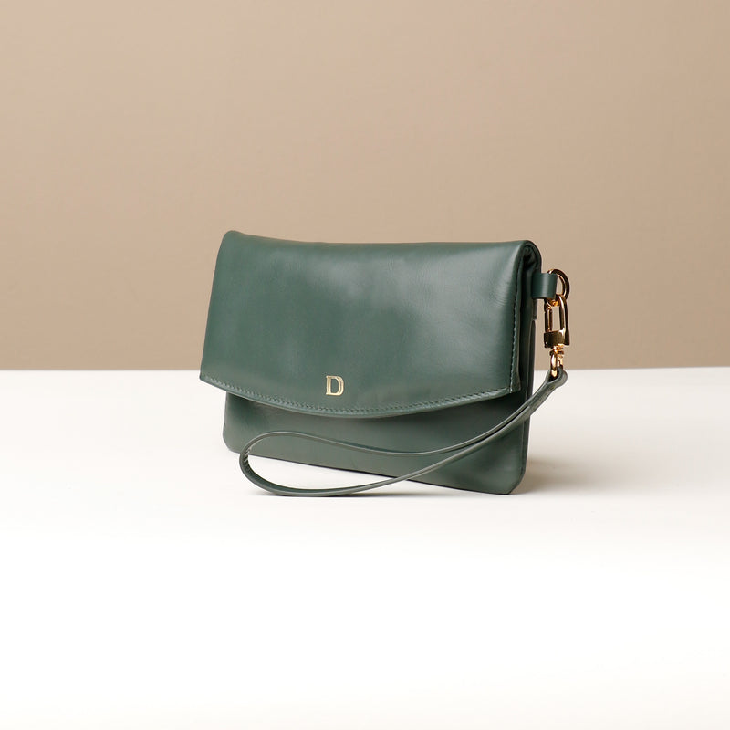 files/clutch-karelia-green-leather-danilos-2.jpg