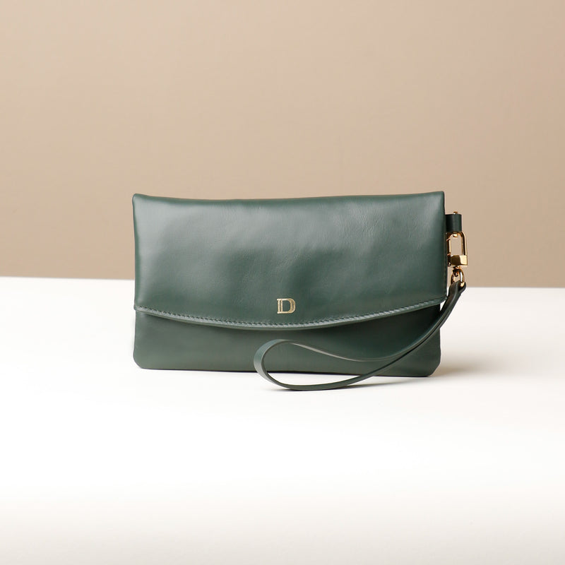 files/clutch-karelia-green-leather-danilos.jpg