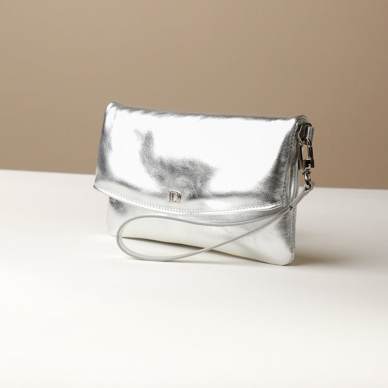 files/clutch-karelia-silver-leather-danilos-1.jpg