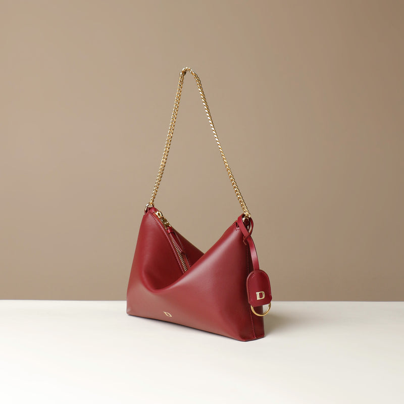 files/crossbody-zeste-jr-red-leather-danilos_f7f886be-a146-4a44-894f-c51b6d590938.jpg