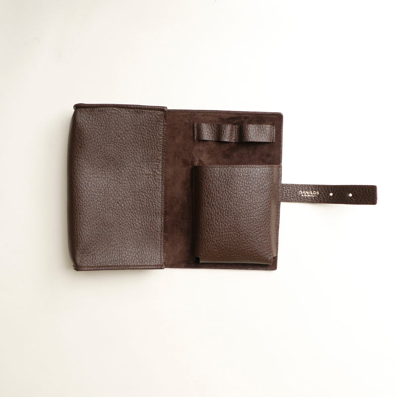 files/executive-accessory-holder-linea-brown-pebble-leather-danilos_4.jpg
