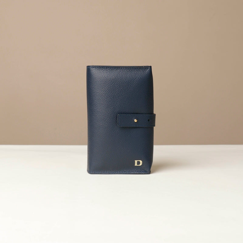 files/executive-accessory-holder-linea-marine-blue-pebble-leather-danilos.jpg