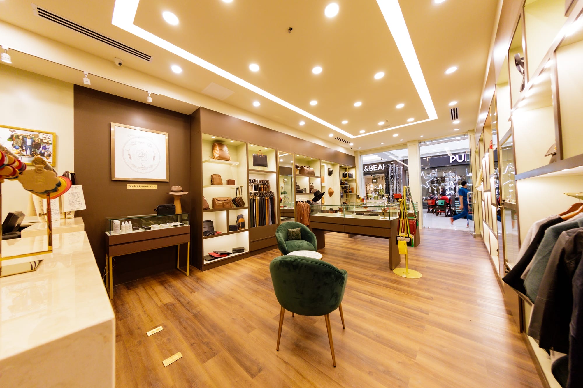 Tegucigalpa — Mall Multiplaza — Danilos